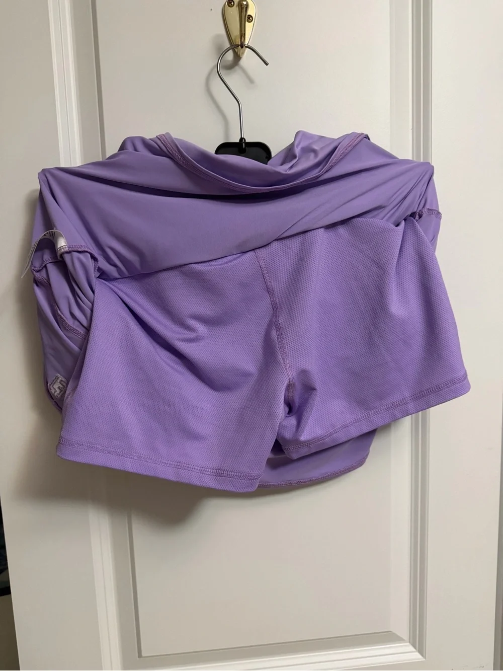 FootJoy Women’s golf skirt / Skort with Flared Layers / size small / purple